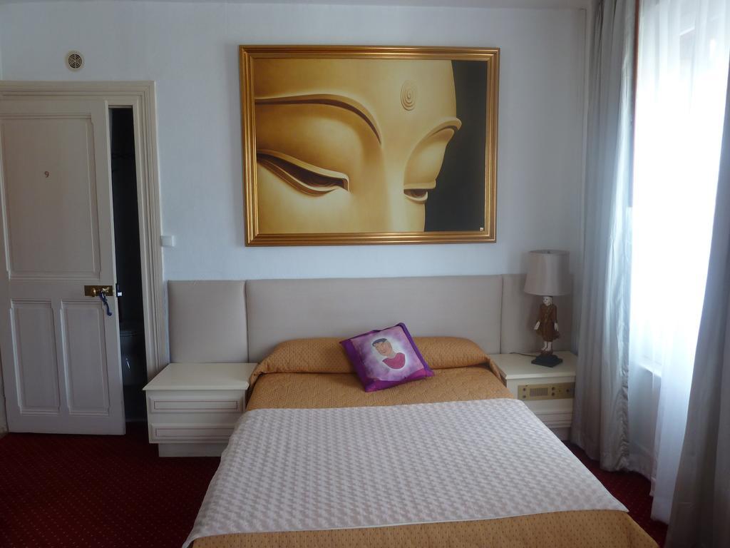 Castel De Siam Hotel Houlgate Bagian luar foto