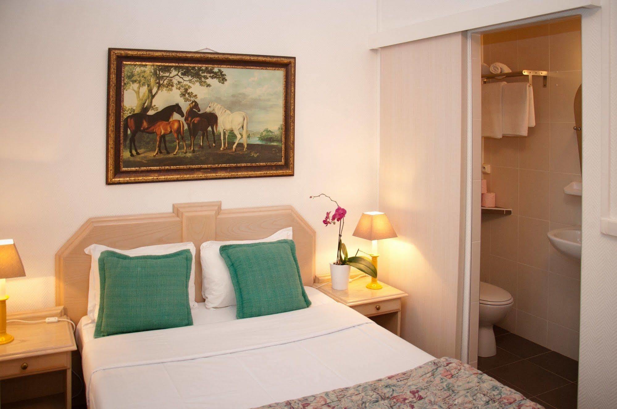Castel De Siam Hotel Houlgate Bagian luar foto