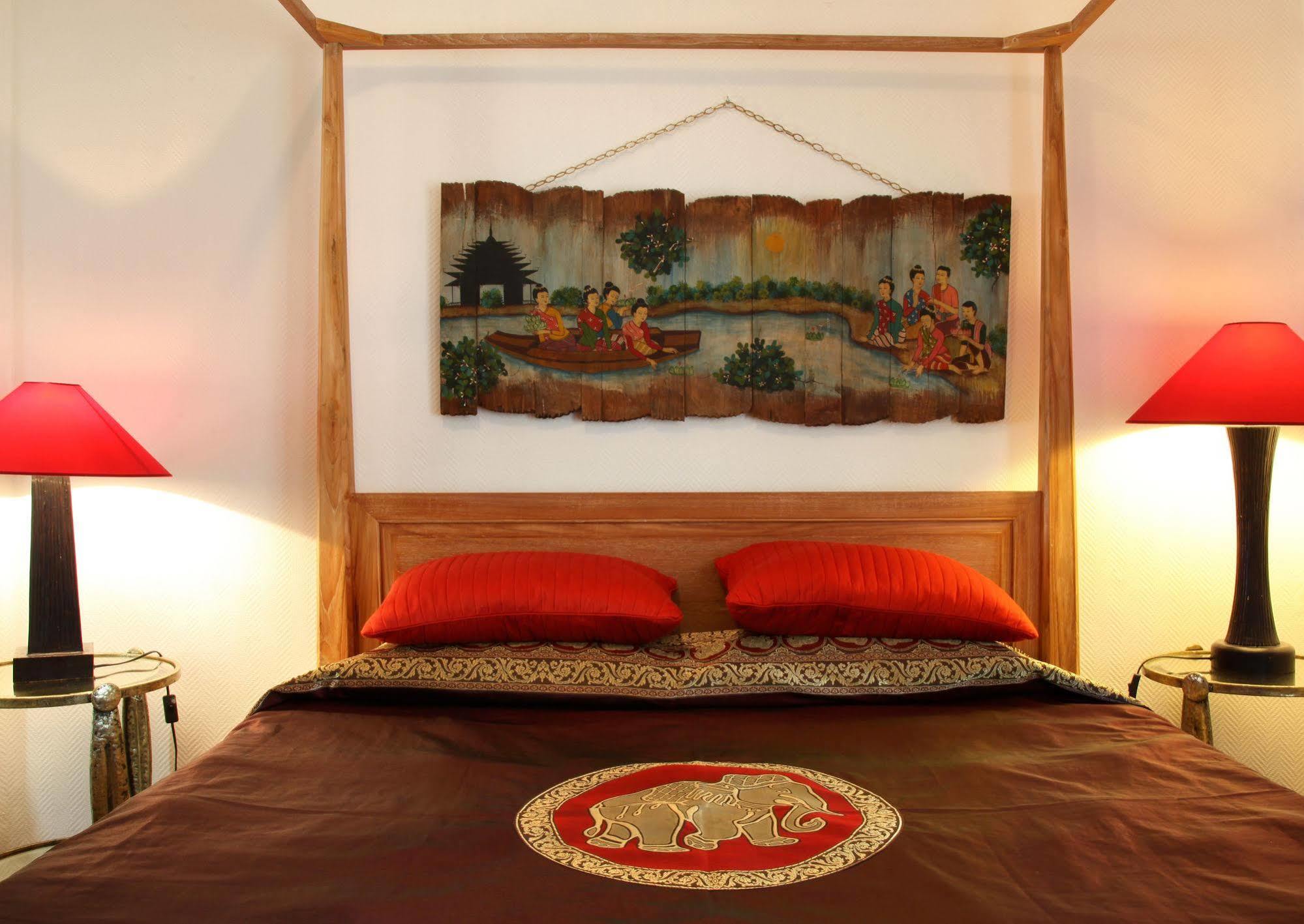 Castel De Siam Hotel Houlgate Bagian luar foto