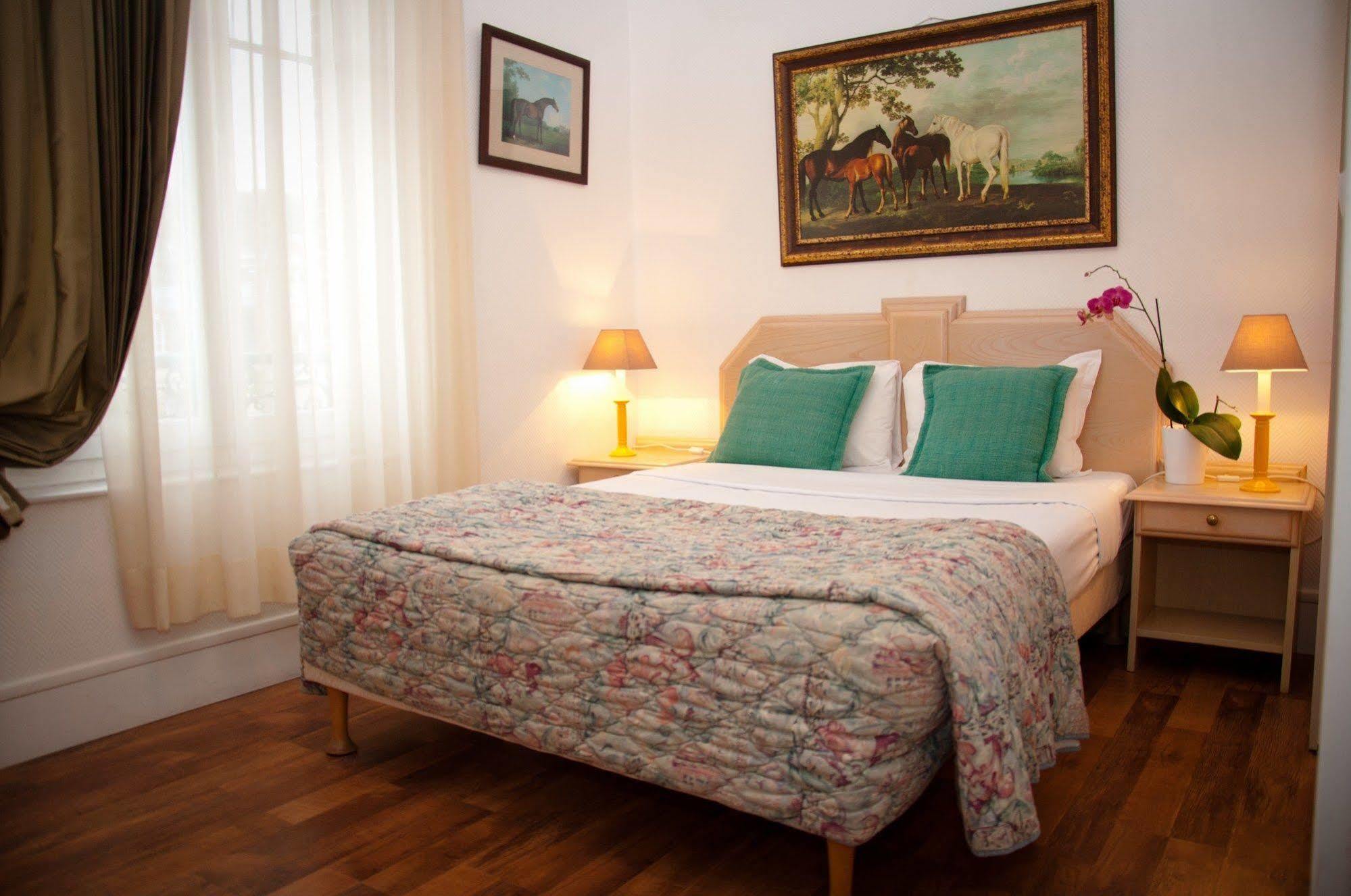 Castel De Siam Hotel Houlgate Bagian luar foto