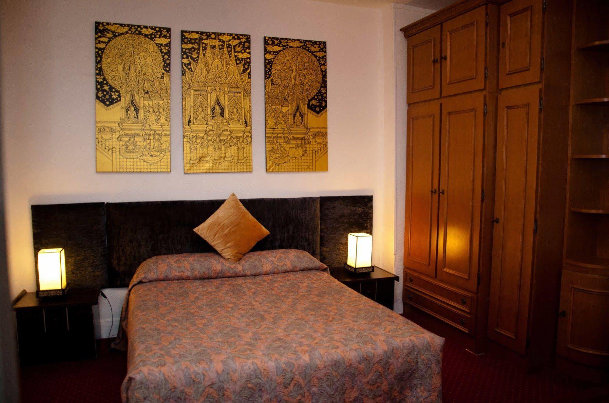 Castel De Siam Hotel Houlgate Bagian luar foto